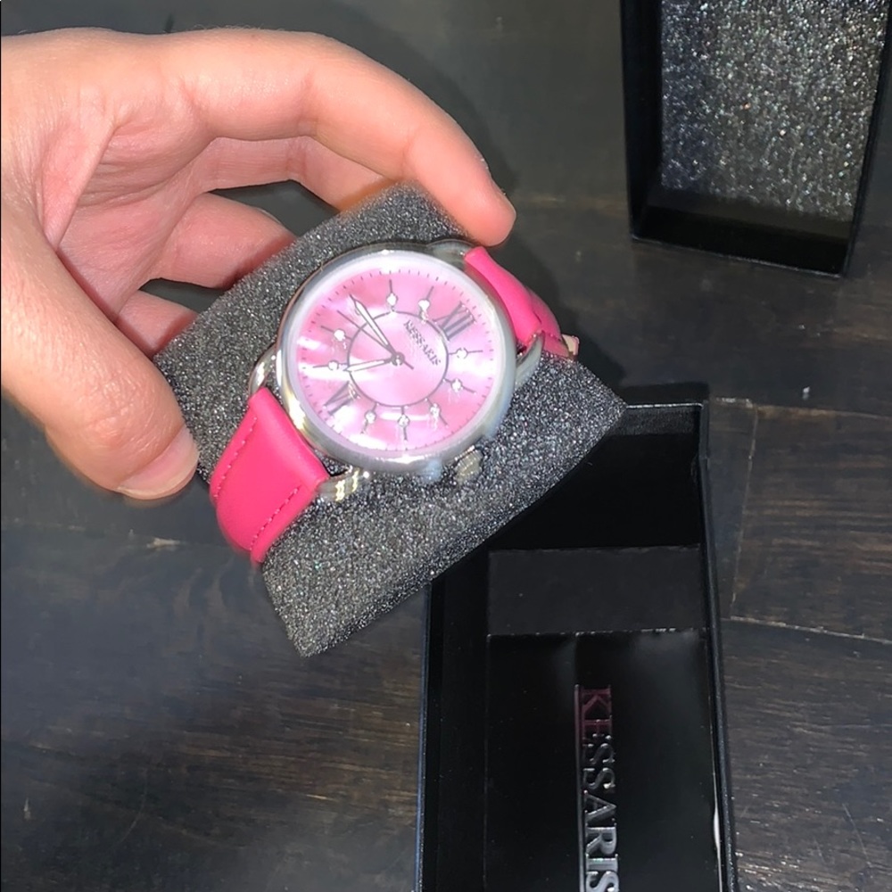 🚨 2 for $20🚨 kessaris hot pink watch